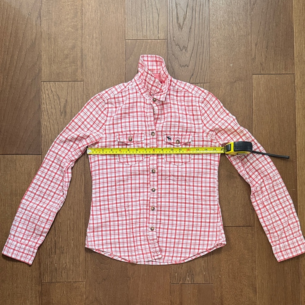 Abercrombie & Fitch Red and White Plaid Casual Button-Down Shirt - Picture 4 of 7